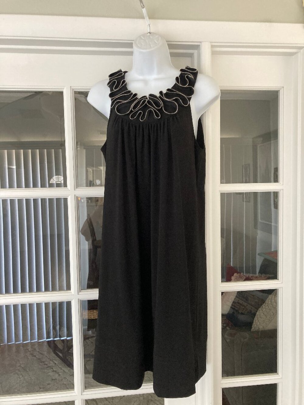 Ronni Nicole Black Sleeveless Unique Silver Zipper Ruffle Neck Dress Size 8